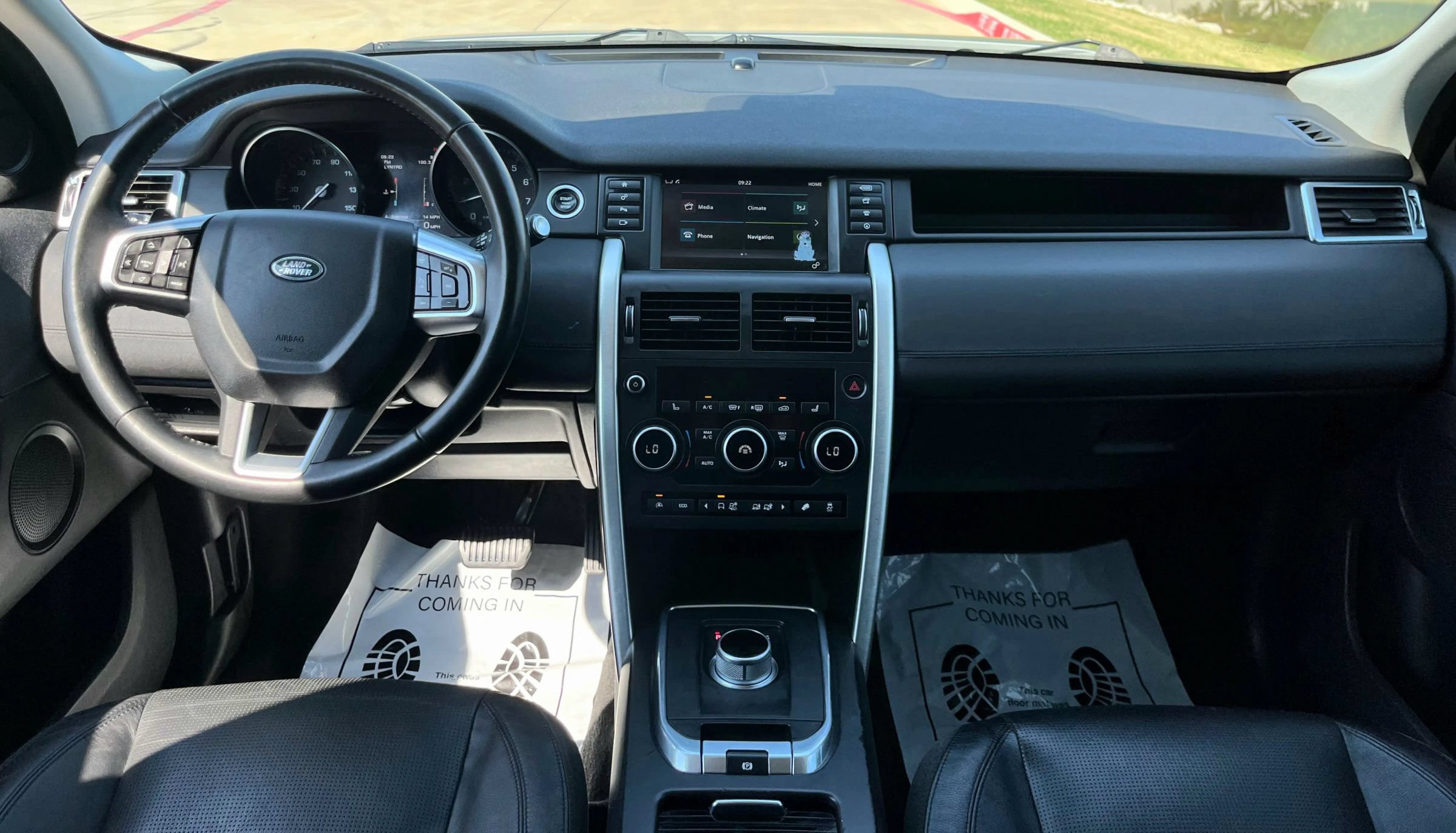 Used 2016 Land Rover Discovery Sport HSE AWD/4WD image 27