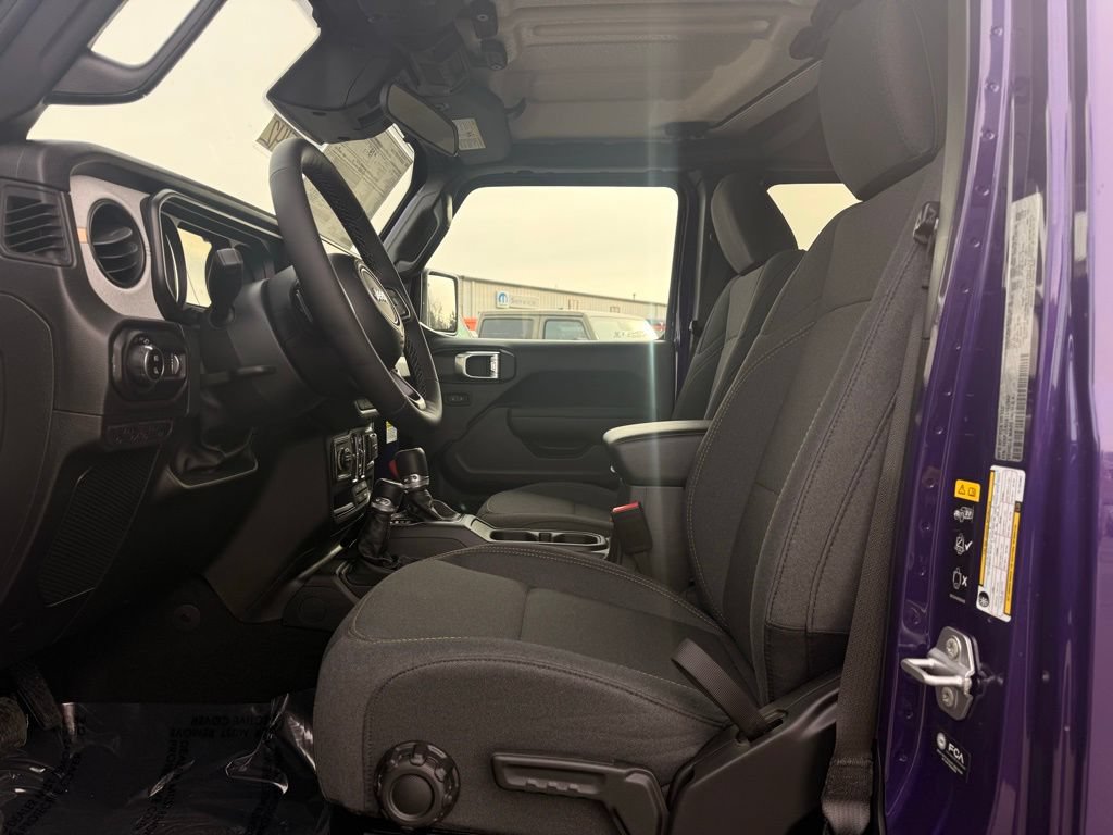 New 2026 Jeep Gladiator Sport AWD/4WD image 16
