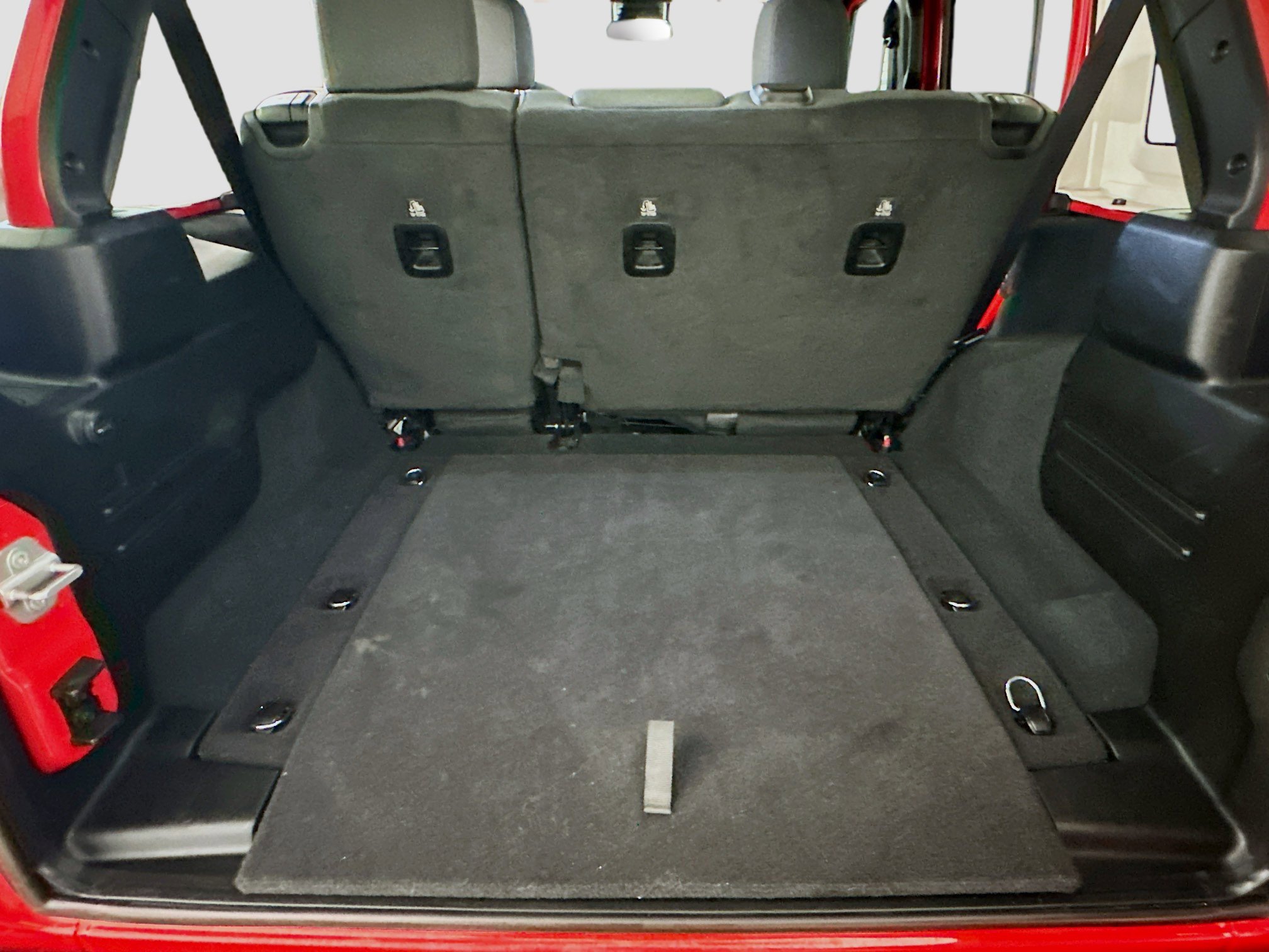 Used 2025 Jeep Wrangler Unlimited Sahara AWD/4WD image 29