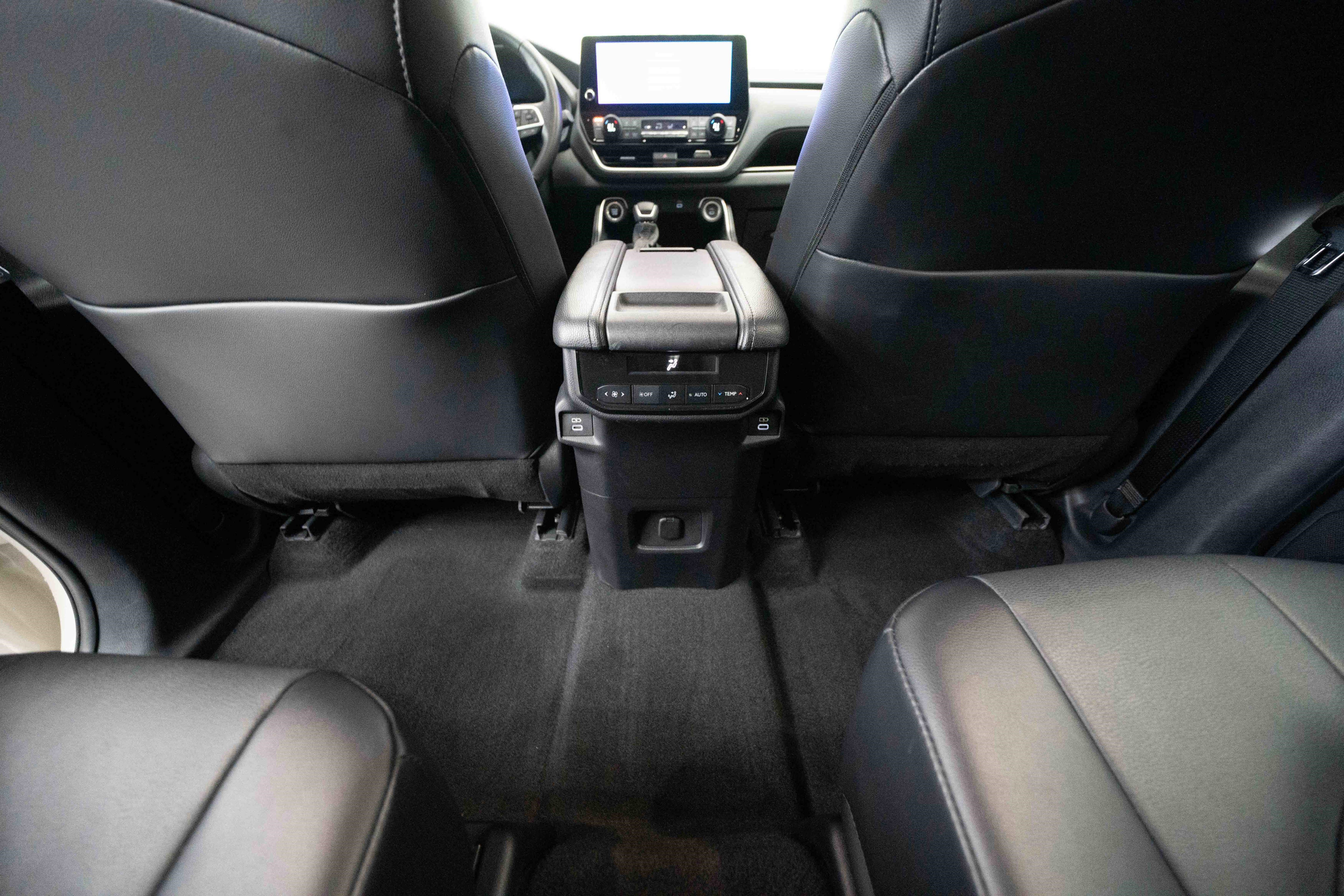 Used 2024 Toyota Grand Highlander XLE image 22