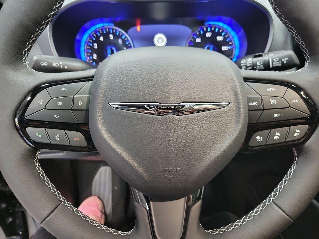 New 2026 Chrysler Pacifica Limited w/ S Appearance Package image 16