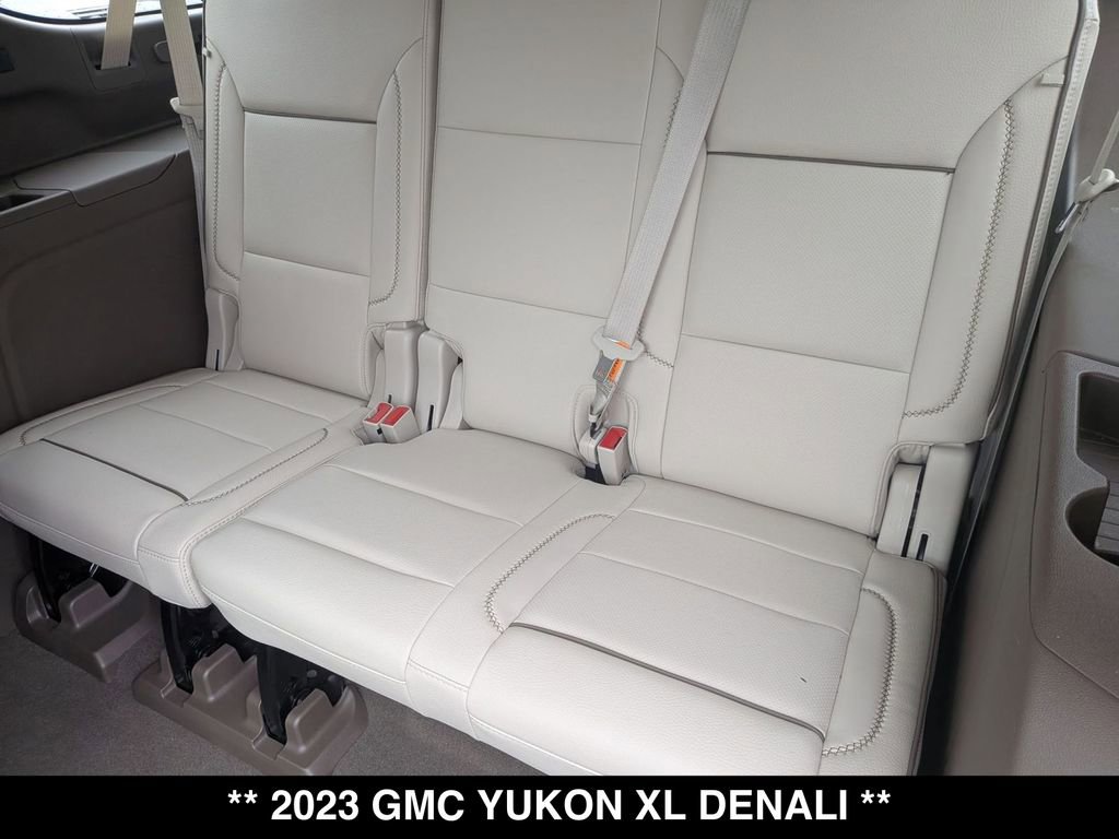 Used 2023 GMC Yukon XL Denali AWD/4WD image 28