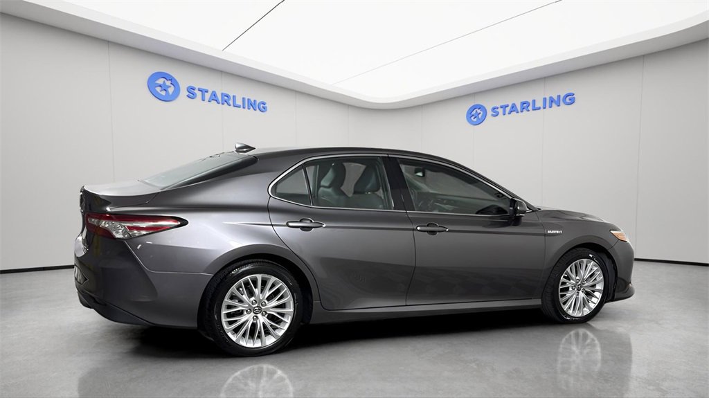 Used 2019 Toyota Camry XLE image 10