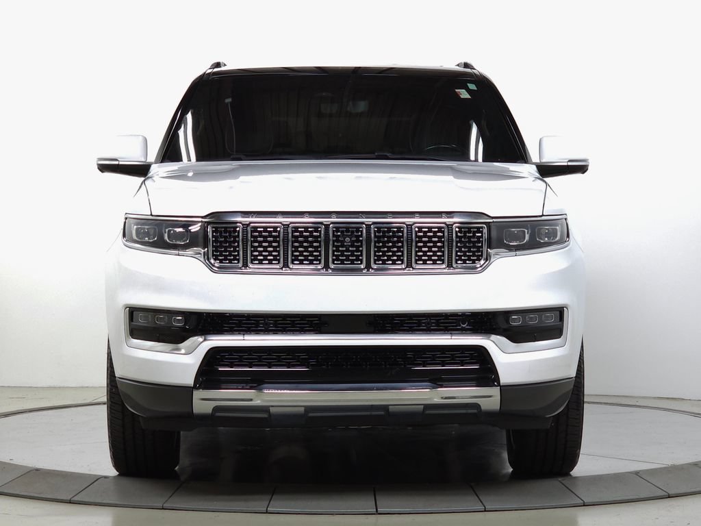Used 2022 Jeep Grand Wagoneer Series III w/ Rear Seat Video Group 1 AWD/4WD image 2