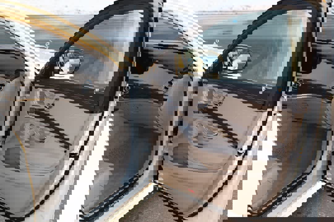 Used 2019 Mercedes-Benz S 560 4MATIC Sedan image 26