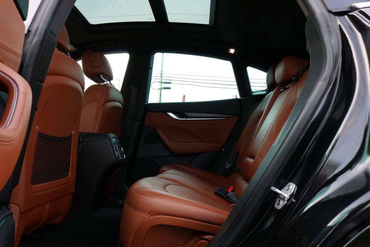 Used 2020 Maserati Levante image 49