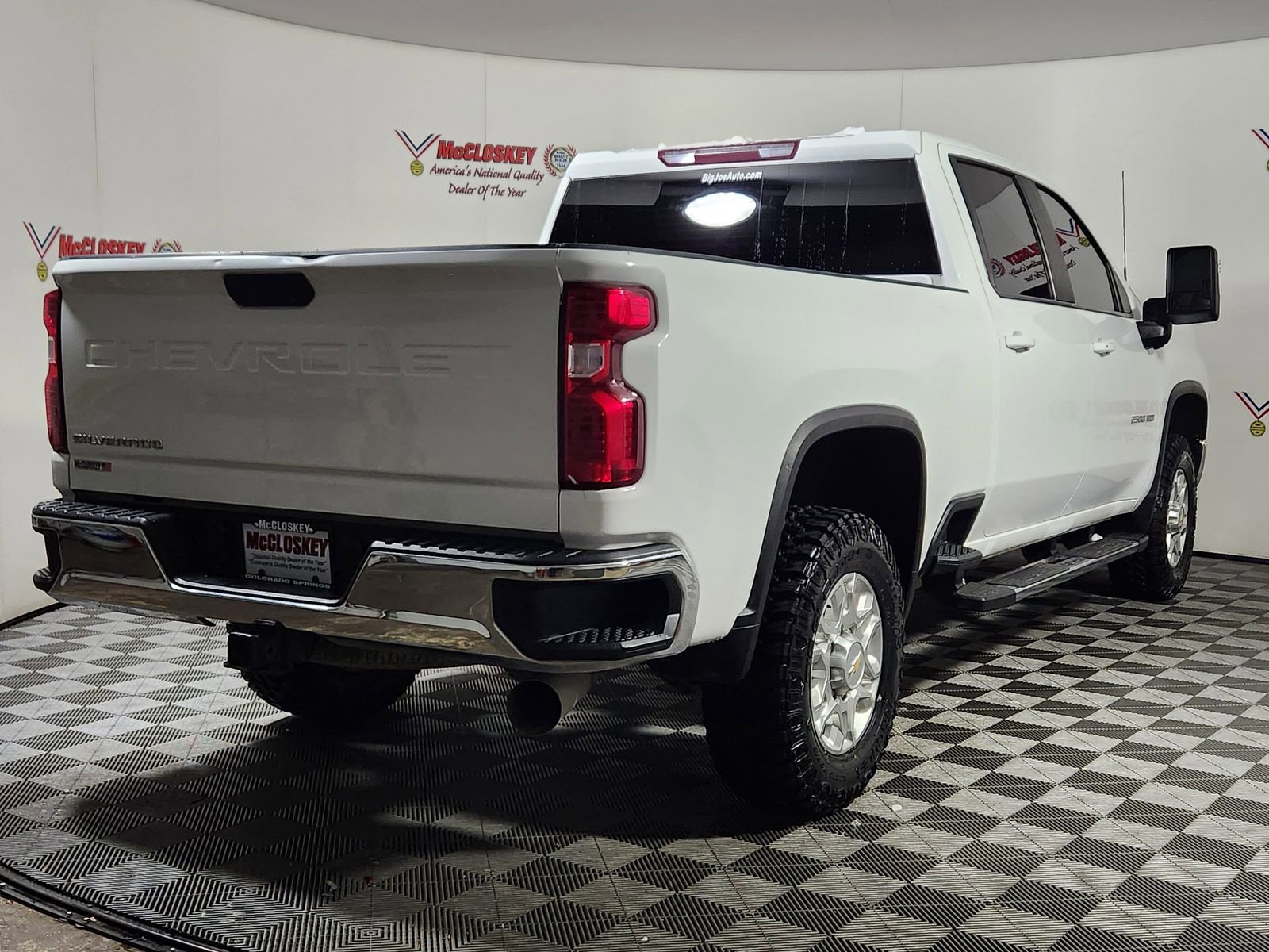 Used 2023 Chevrolet Silverado 2500 LT w/ Convenience Package image 7