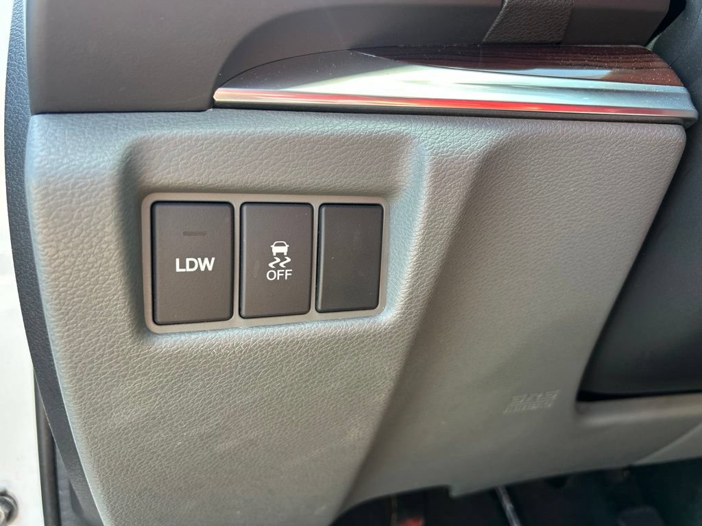 Used 2014 Acura MDX w/ Technology Package AWD/4WD image 22
