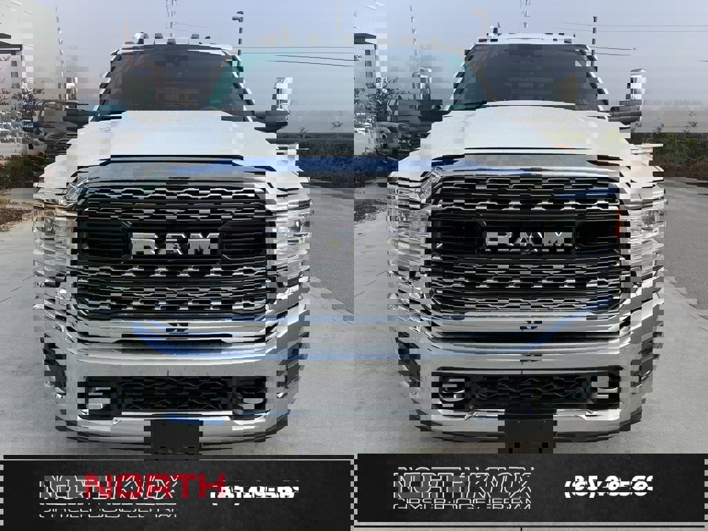 Used 2019 RAM 3500 Limited image 31