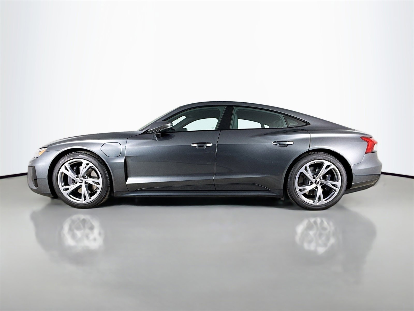 Certified 2024 Audi e-tron GT Premium Plus w/ Executive Package image 4