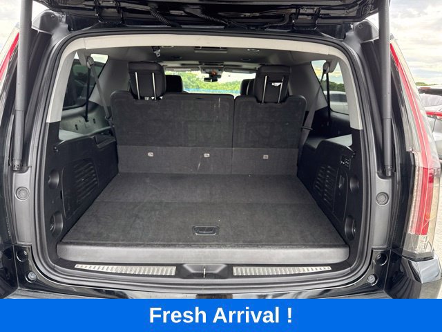 Used 2019 Cadillac Escalade ESV Luxury RWD image 4