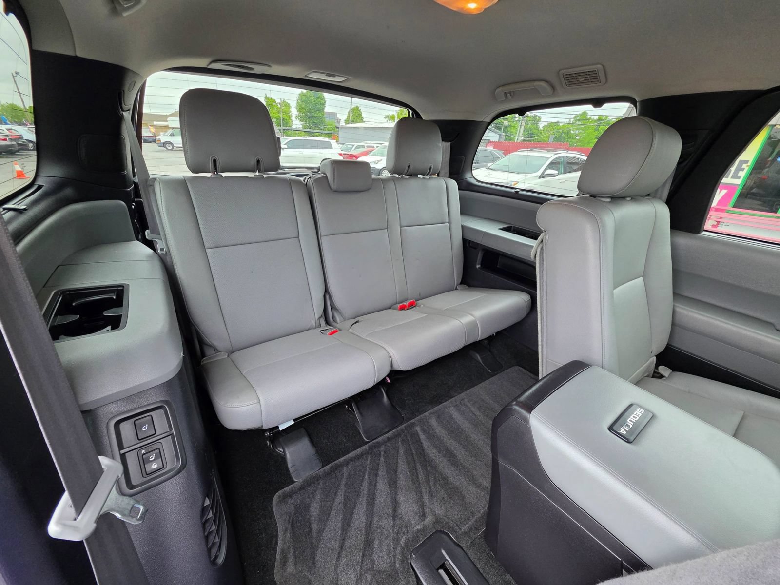 Used 2014 Toyota Sequoia Platinum AWD/4WD image 13