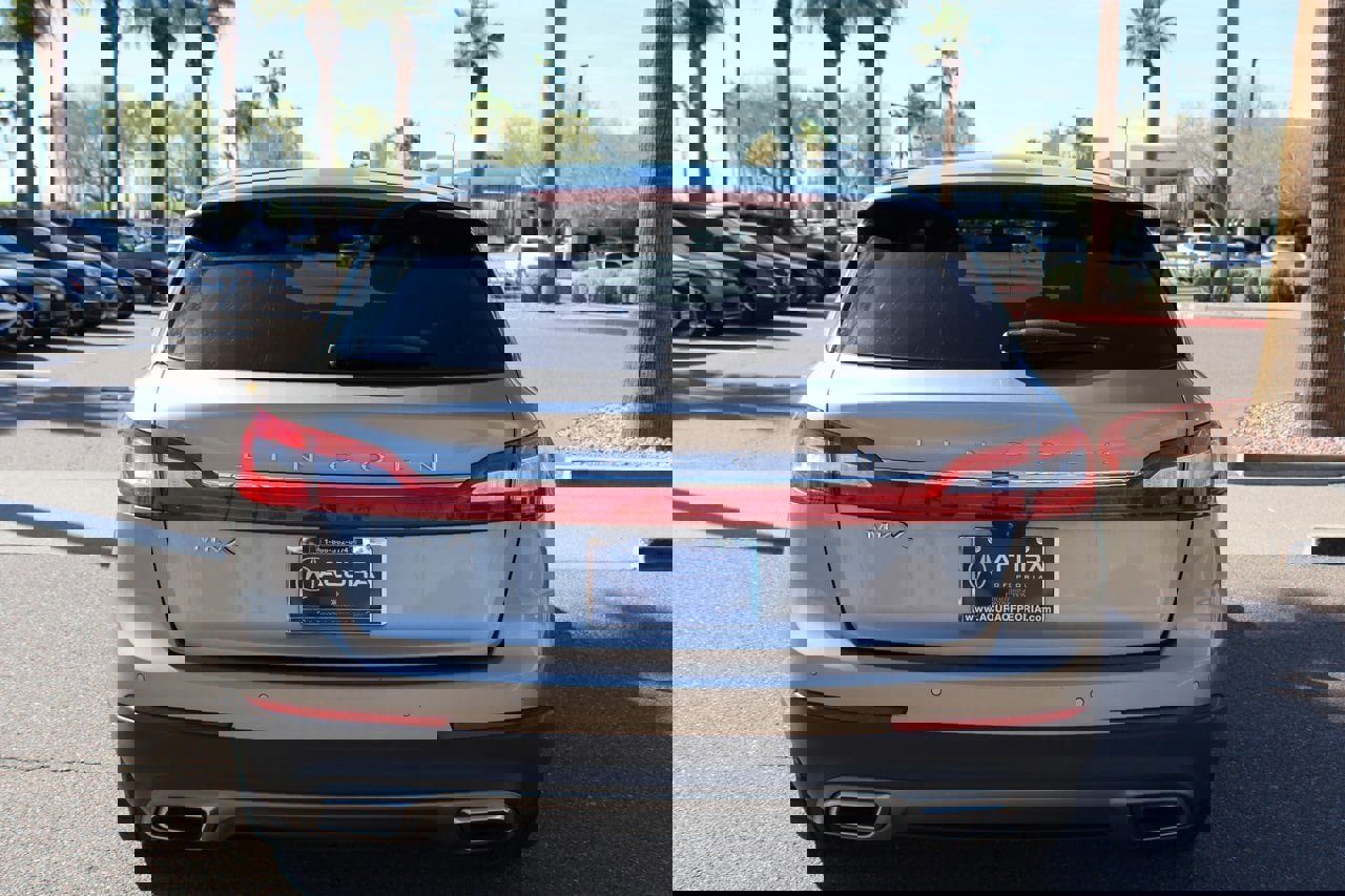 Used 2018 Lincoln MKX Reserve w/ Enhanced Security Package image 4