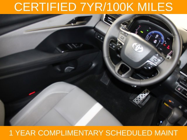 Used 2026 Toyota Camry SE w/ Convenience Package FWD image 16