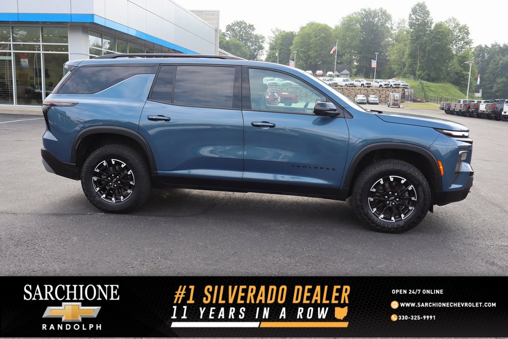 Used 2024 Chevrolet Traverse Z71