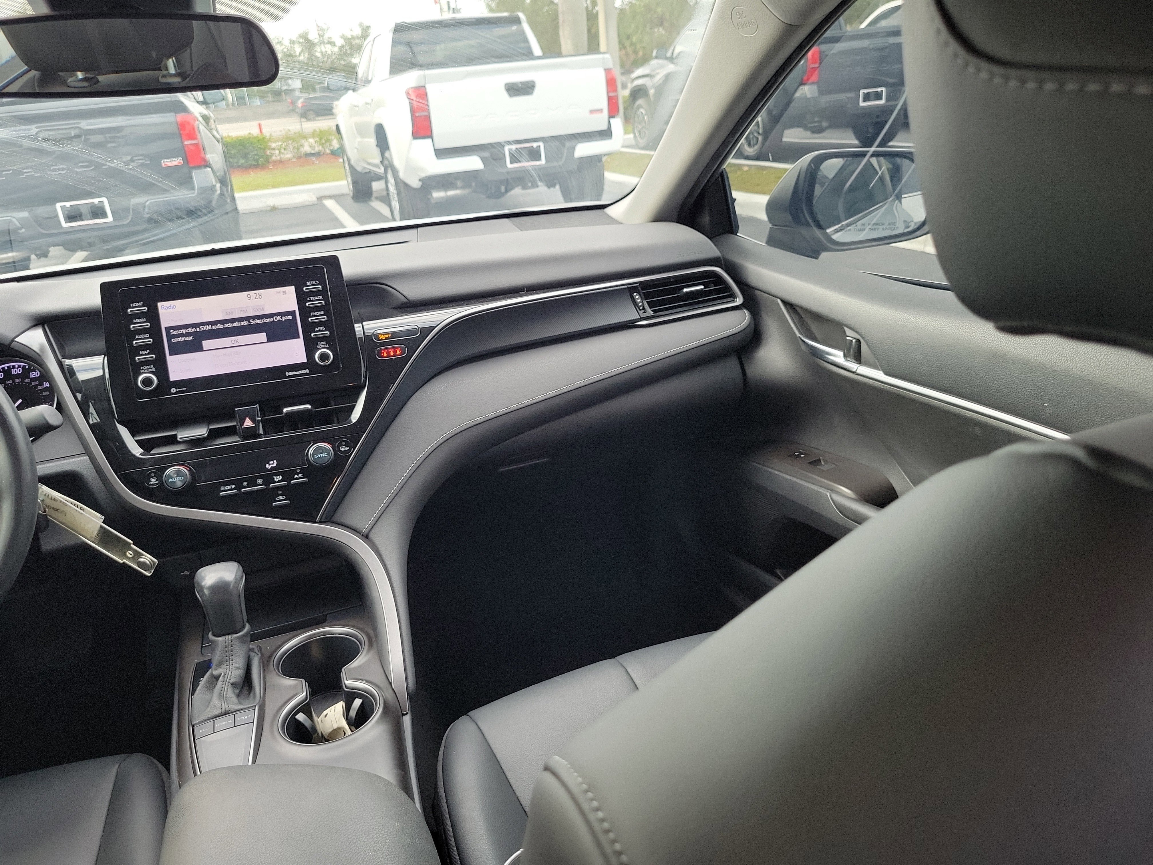 Used 2022 Toyota Camry SE image 17