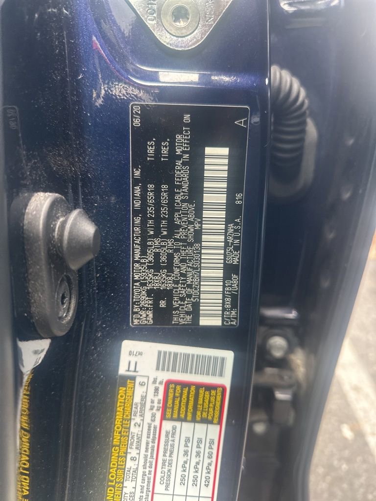 Used 2020 Toyota Highlander L image 10