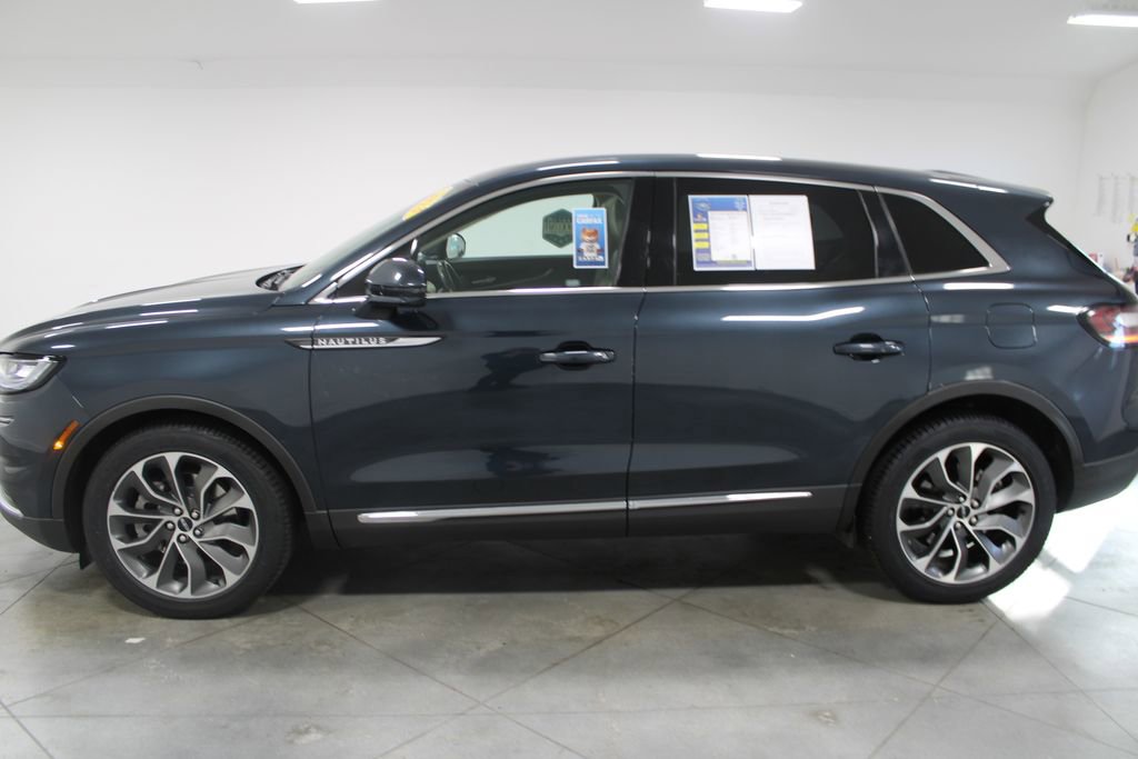 Used 2023 Lincoln Nautilus Reserve image 6