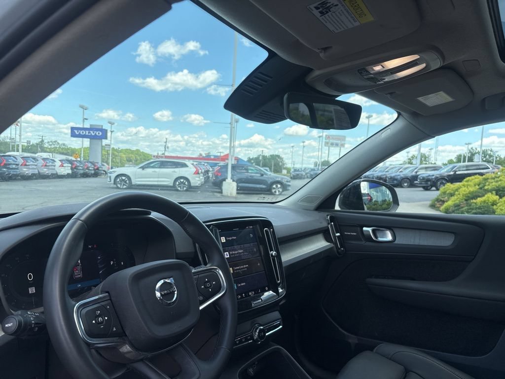 Certified 2024 Volvo XC40 B5 Ultimate w/ Protection Package Premier AWD/4WD image 13