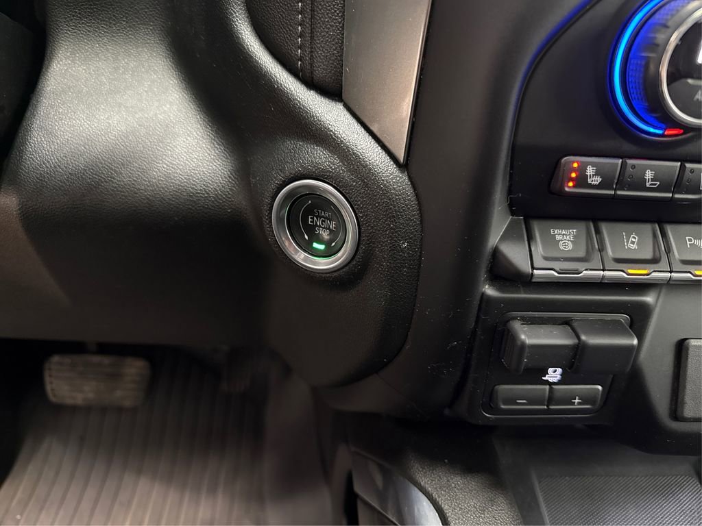 Used 2020 Chevrolet Silverado 2500 LTZ w/ LTZ Plus Package image 31