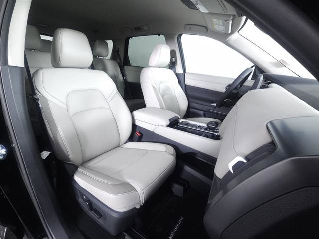 New 2025 Nissan Pathfinder SL AWD/4WD image 13