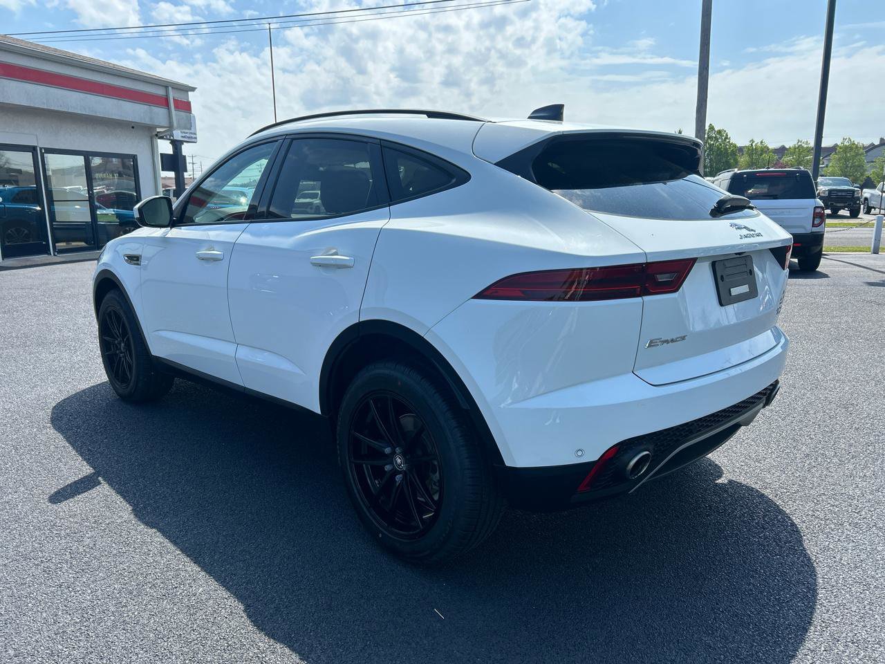 Used 2020 Jaguar E-PACE SE image 7
