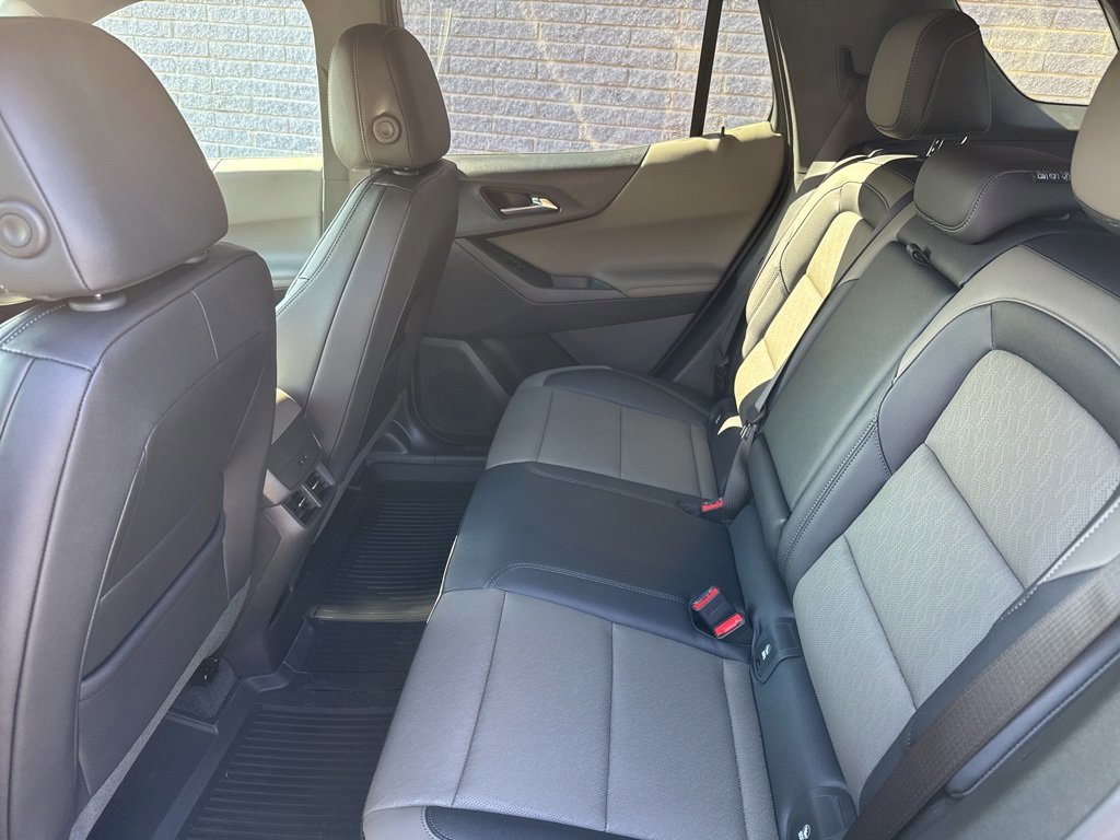 New 2026 Chevrolet Equinox LT w/ Convenience Package II image 24