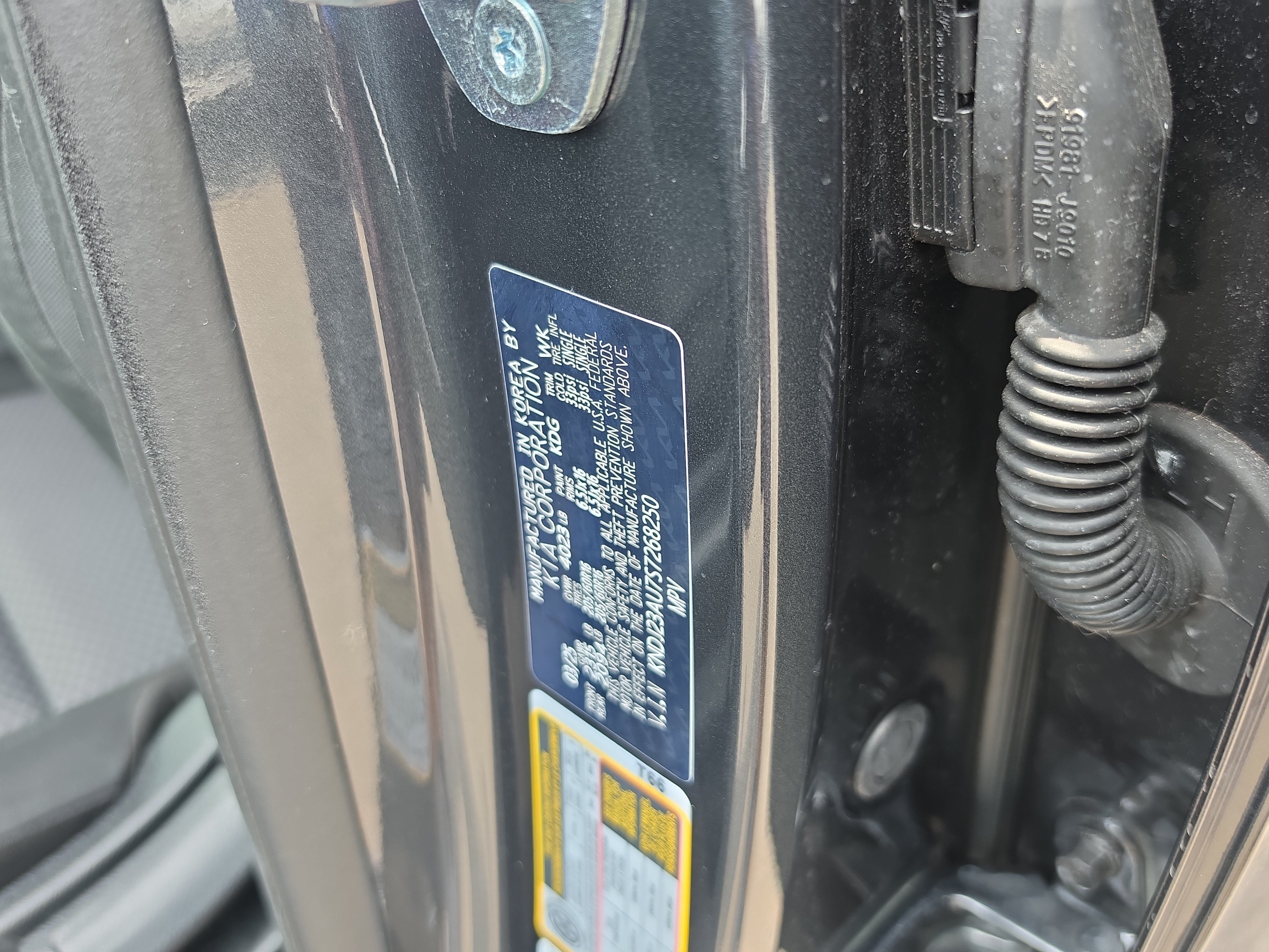 Certified 2025 Kia Soul LX FWD image 31