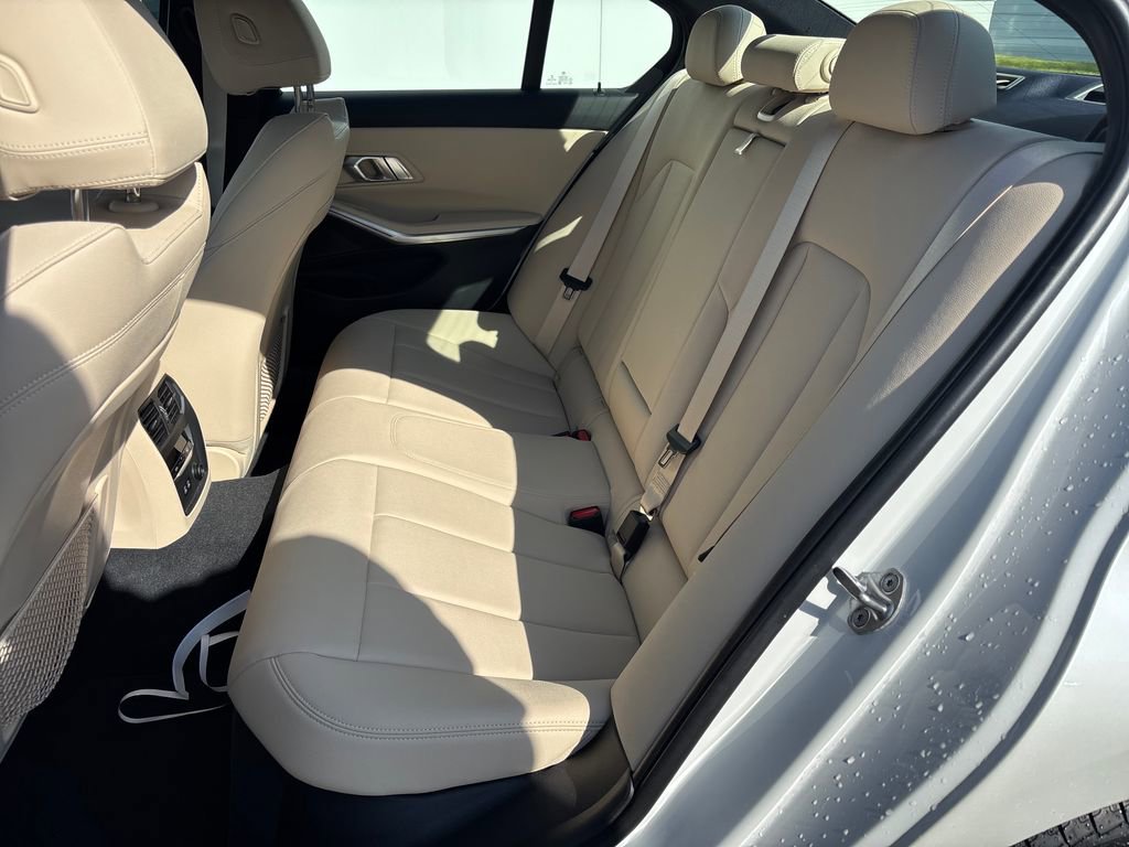 Used 2020 BMW 330i xDrive Sedan w/ Convenience Package AWD/4WD image 11