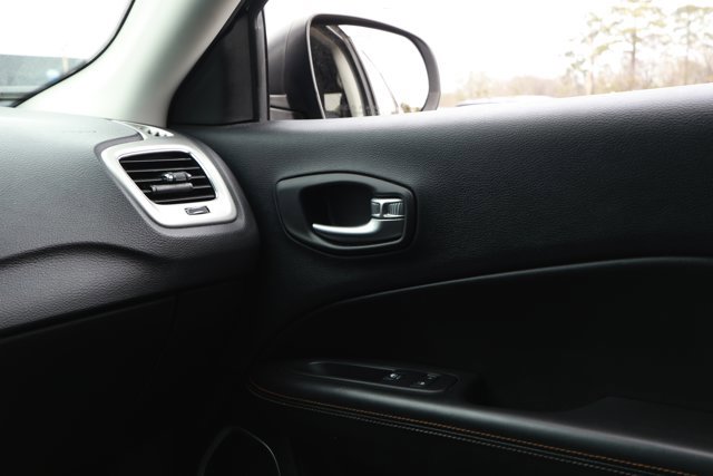 Used 2020 Jeep Compass Sport image 21