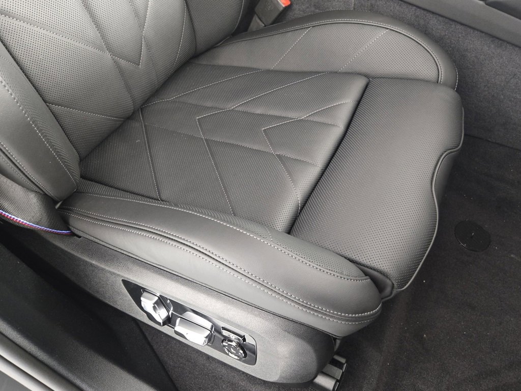 New 2026 BMW XM Label Red image 18