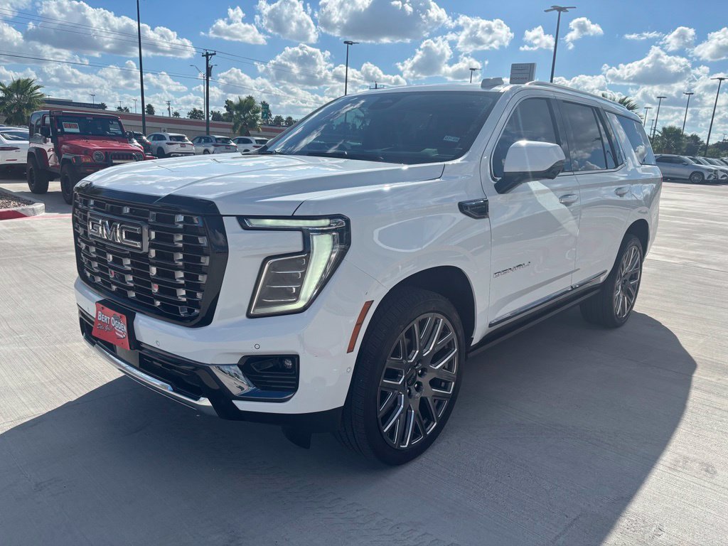 Used 2026 GMC Yukon Denali Ultimate AWD/4WD image 3