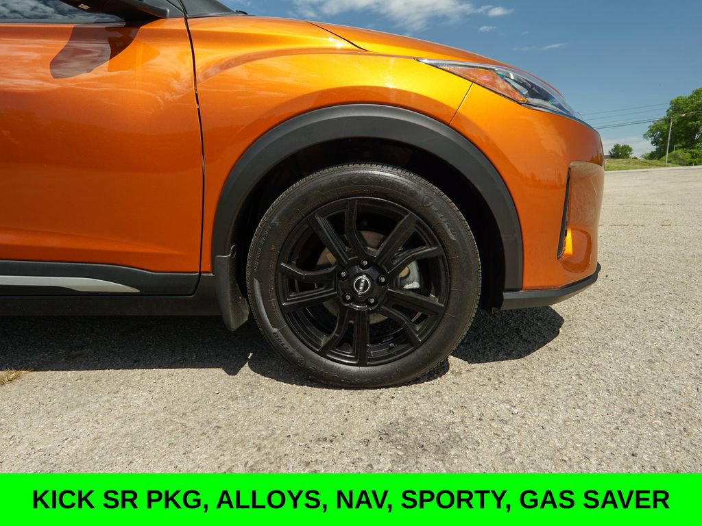 Used 2024 Nissan Kicks SR FWD image 11
