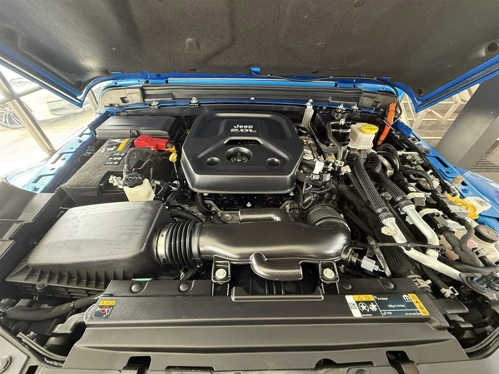 Used 2023 Jeep Wrangler Sahara w/ Cold Weather Group image 43