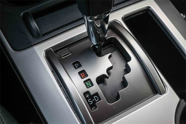 Used 2018 Toyota 4Runner SR5 image 23