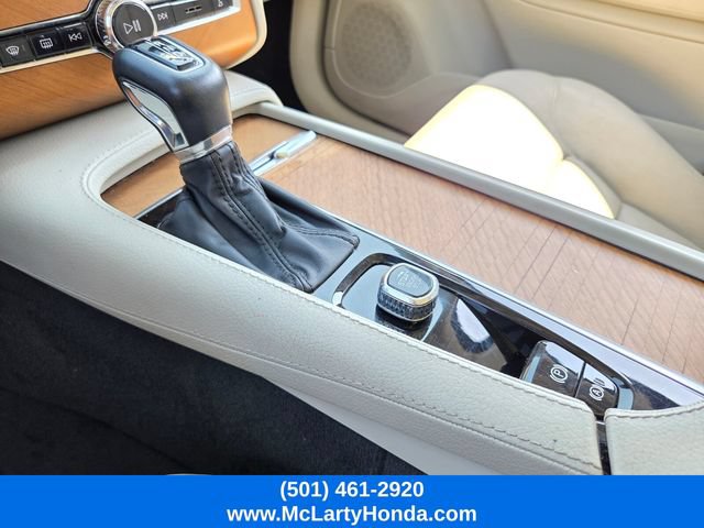 Used 2022 Volvo XC90 T5 Momentum FWD image 28