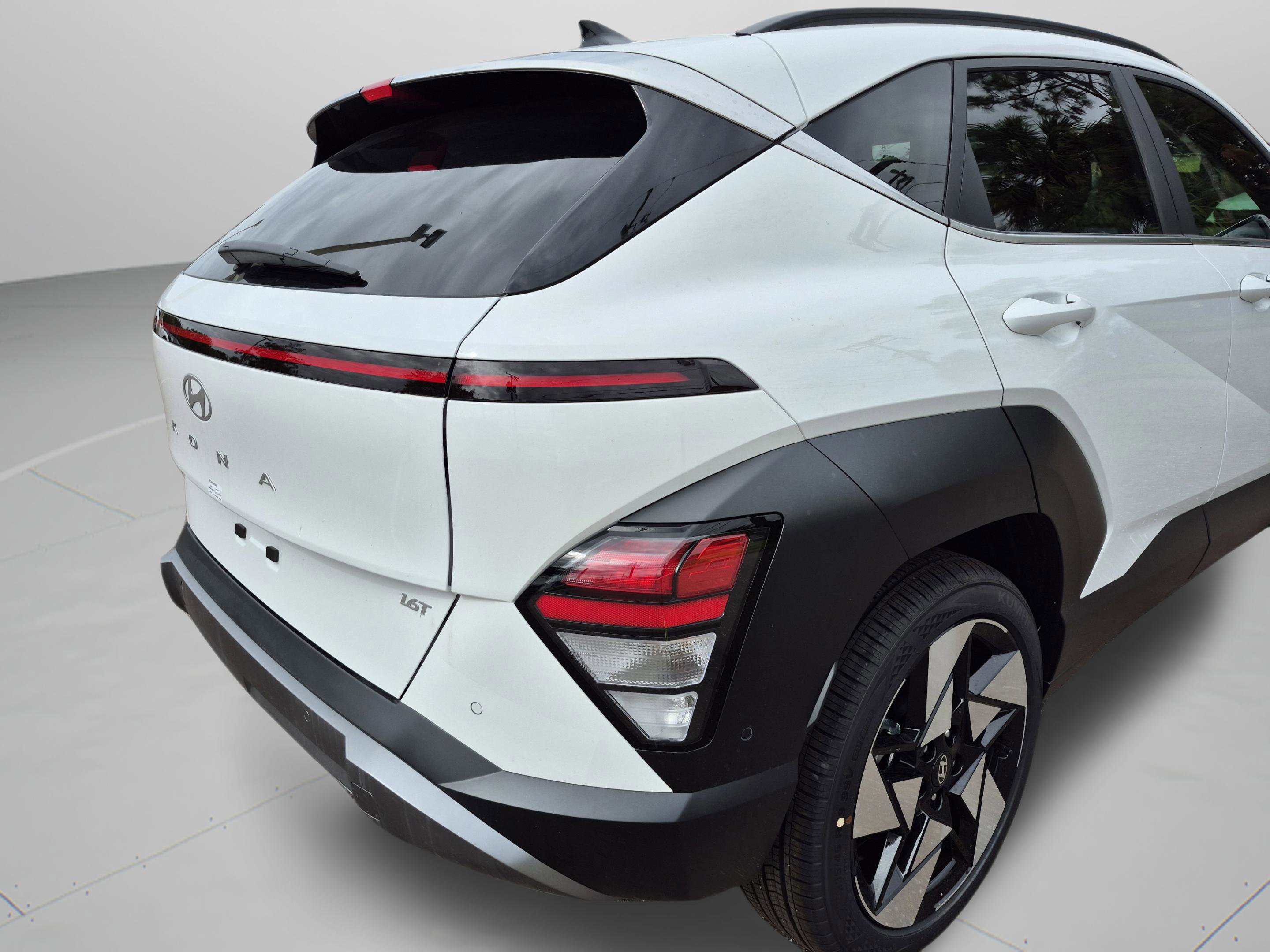 New 2026 Hyundai Kona Limited FWD image 36