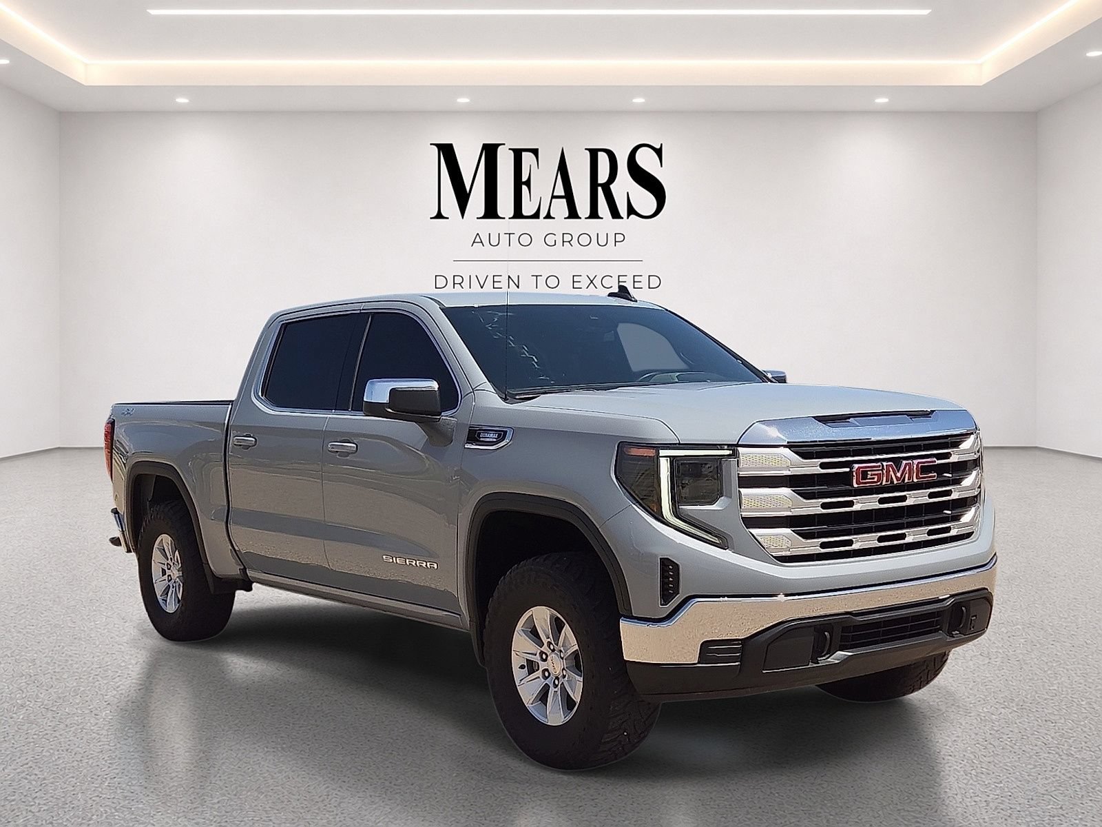 Used 2024 GMC Sierra 1500 SLE AWD/4WD image 7
