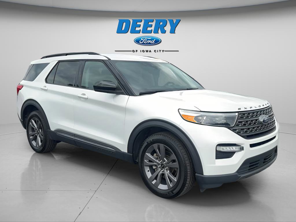 Used 2024 Ford Explorer XLT w/ Equipment Group 202A AWD/4WD image 7