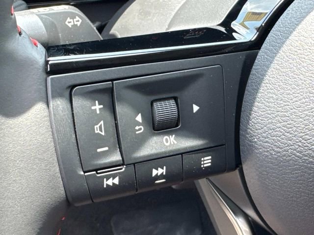 New 2025 Nissan Kicks SR image 23