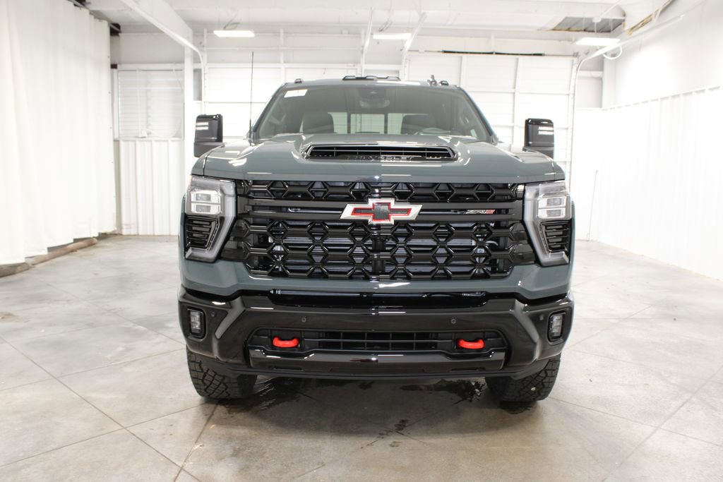 New 2026 Chevrolet Silverado 2500 ZR2 image 3