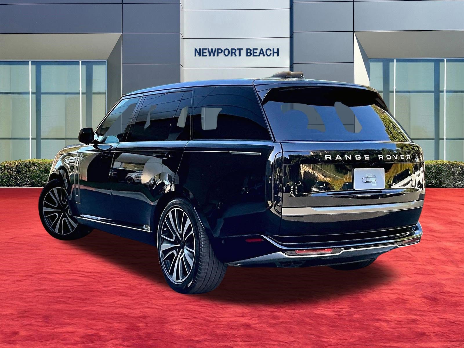 New 2026 Land Rover Range Rover Long Wheelbase SE AWD/4WD image 3