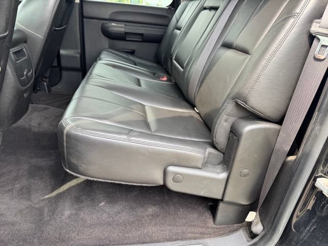 Used 2011 Chevrolet Silverado 3500 LT w/ Interior Plus Package AWD/4WD image 7