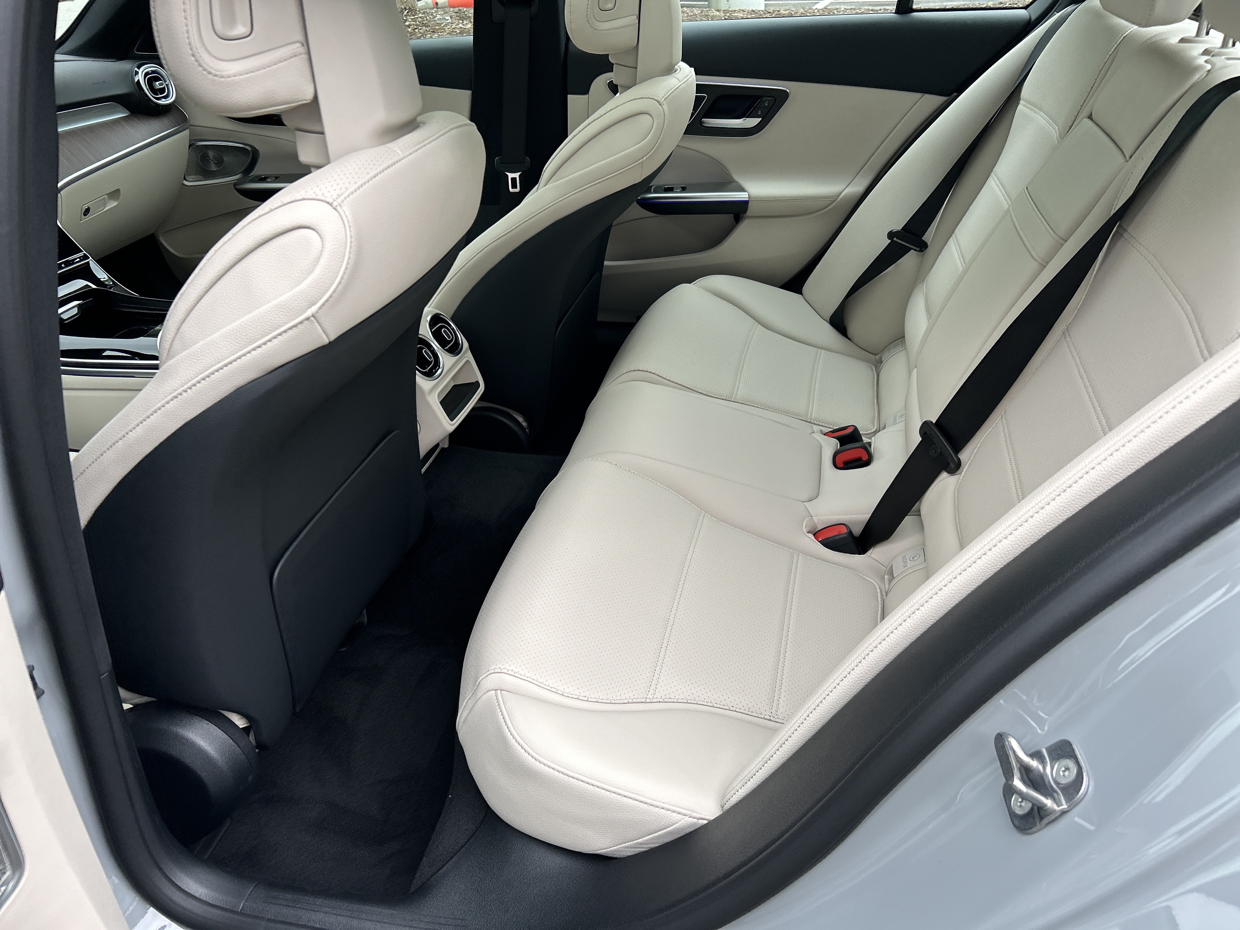 New 2026 Mercedes-Benz C 300 Sedan image 36