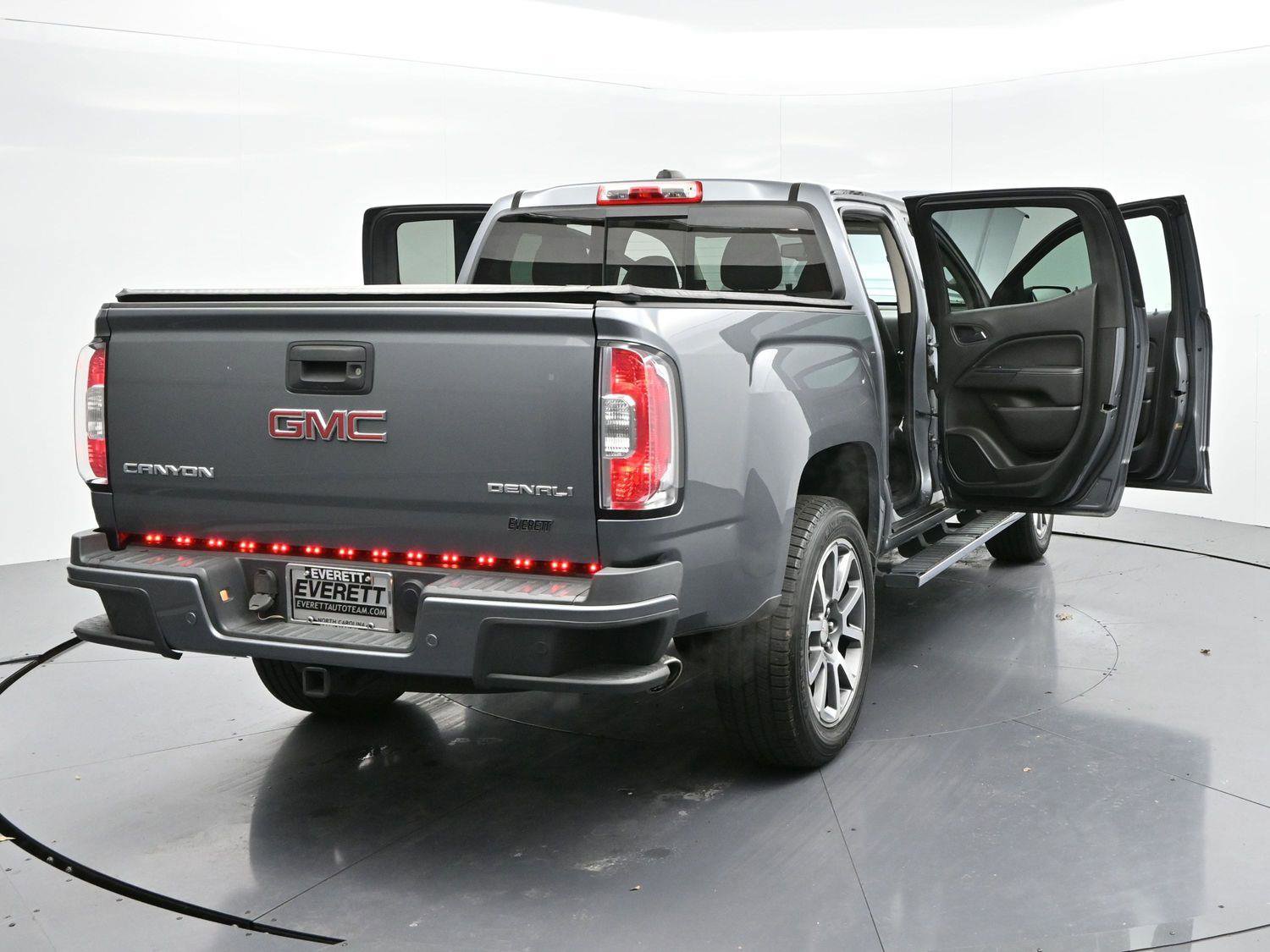 Used 2020 GMC Canyon Denali image 39