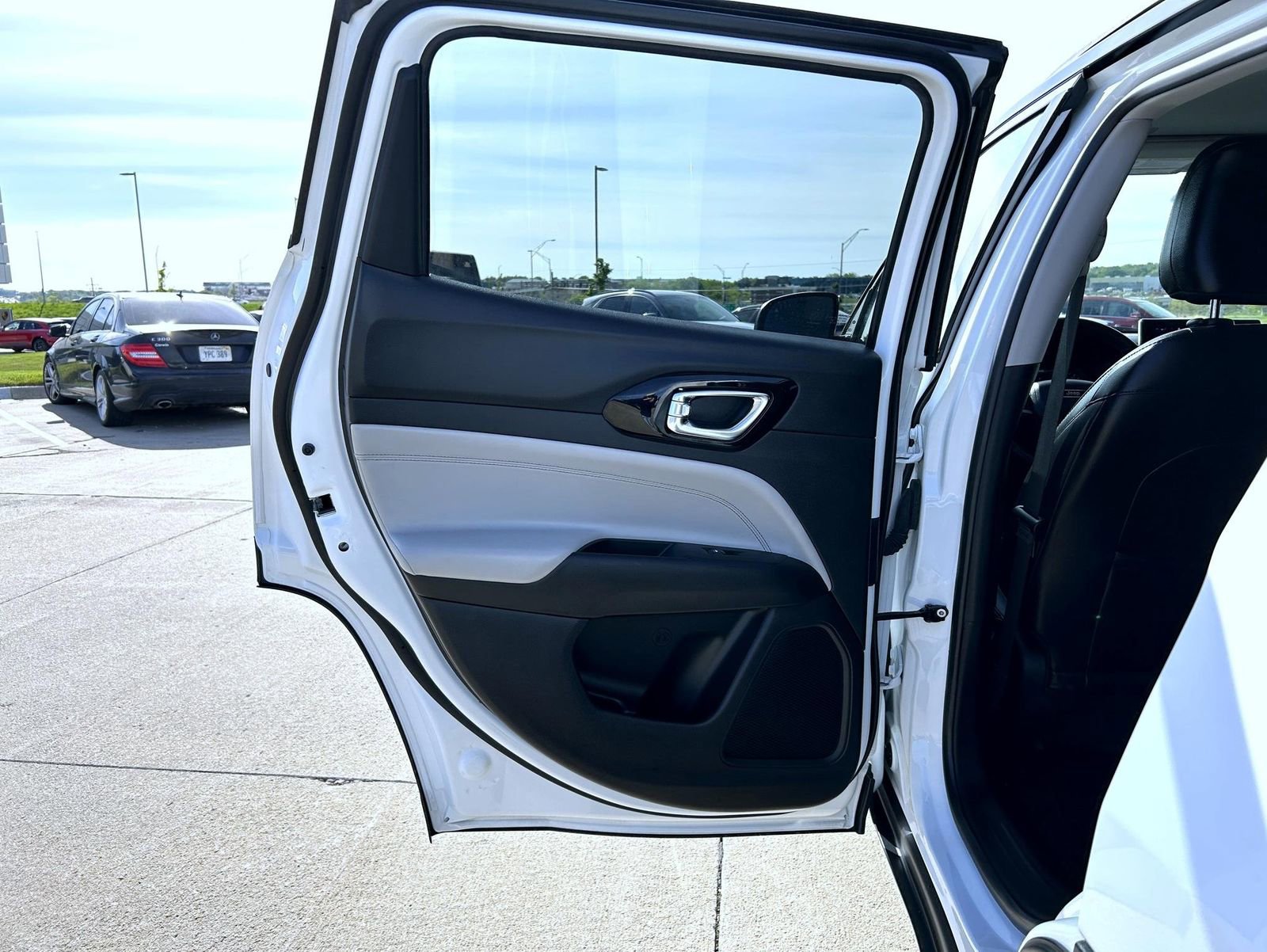 Used 2022 Jeep Compass Limited AWD/4WD image 20