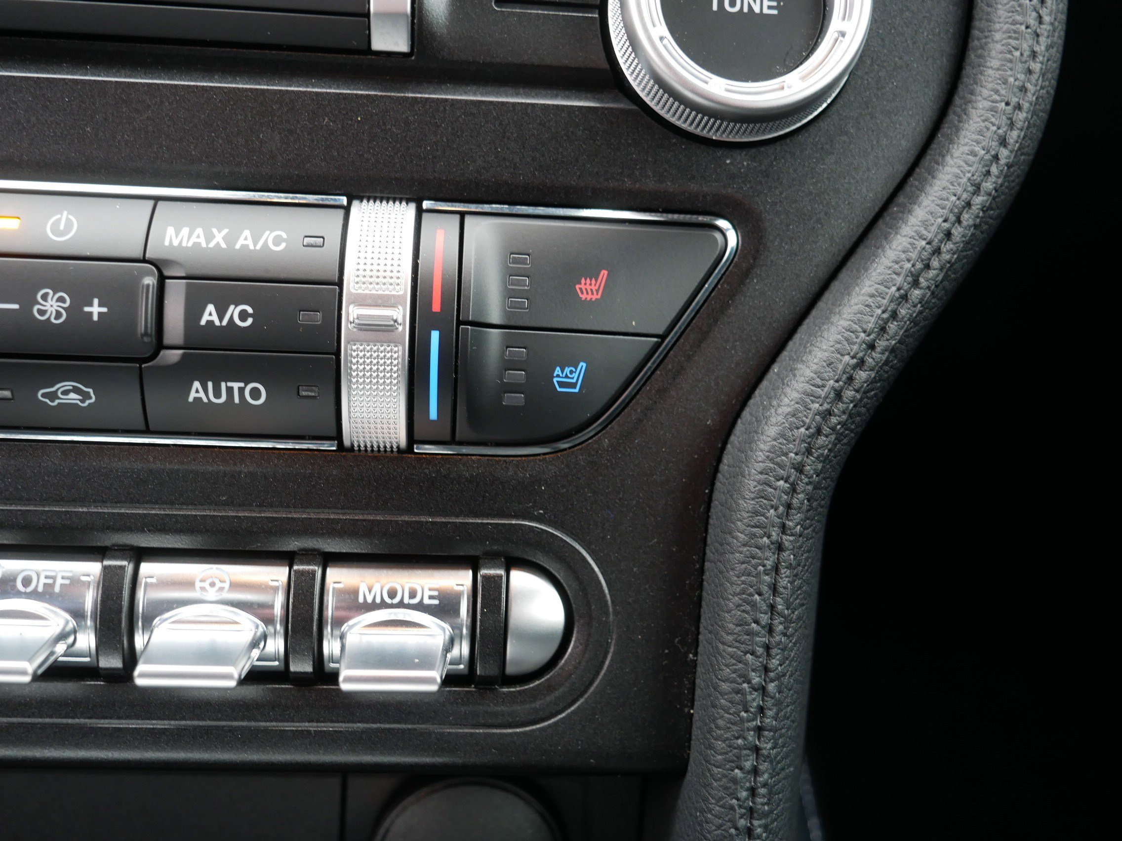 Used 2020 Ford Mustang GT Premium w/ Equipment Group 401A image 34