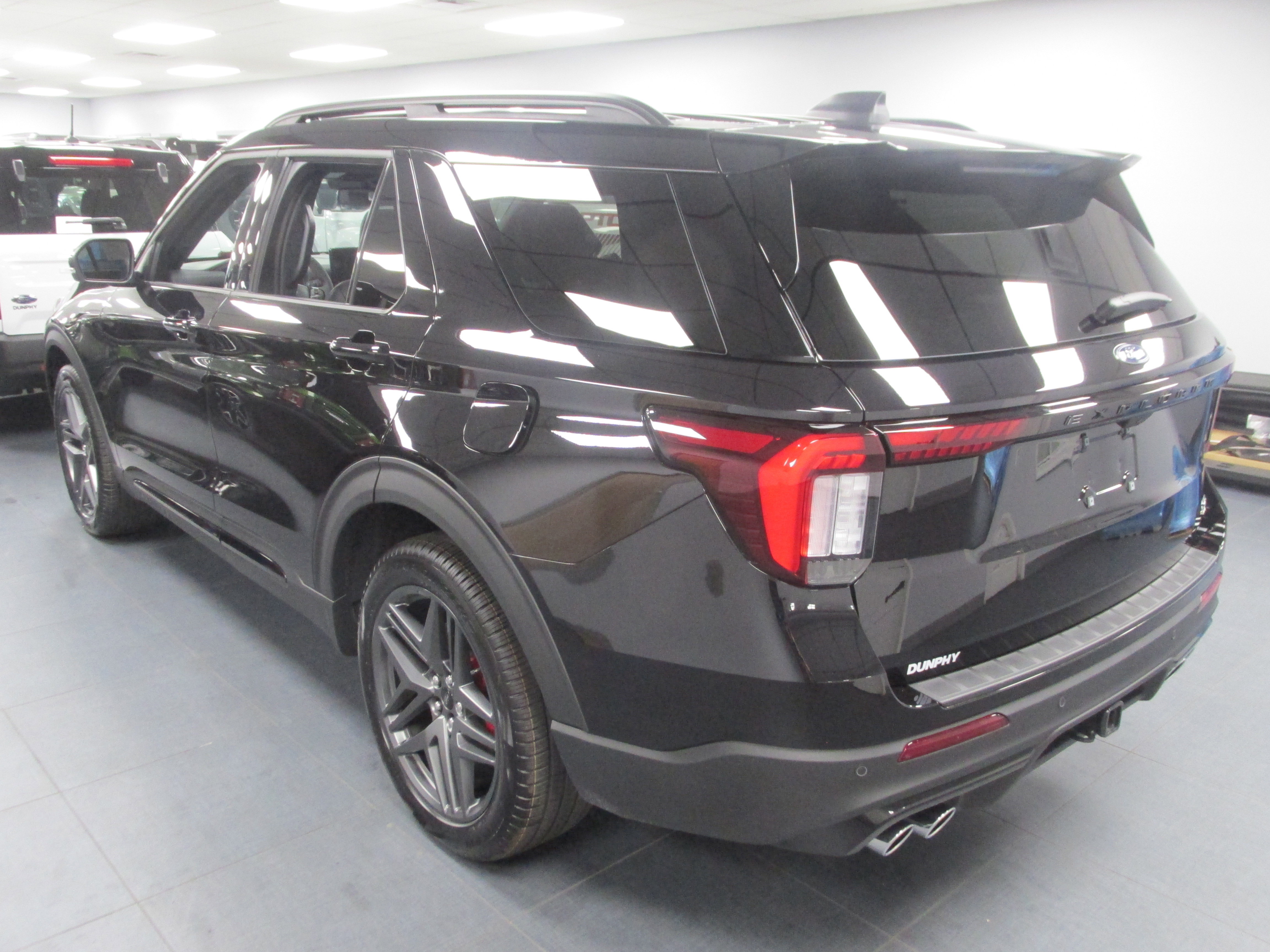 New 2025 Ford Explorer ST w/ Sun And Sound Package image 5