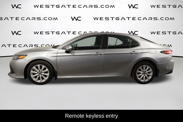 Used 2020 Toyota Camry LE image 5