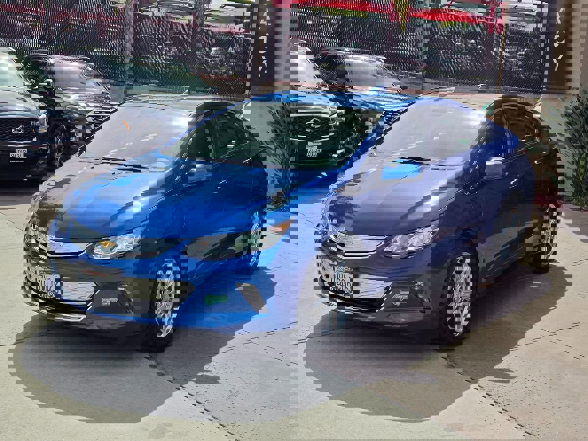 Used 2017 Chevrolet Volt LT w/ Comfort Package image 7